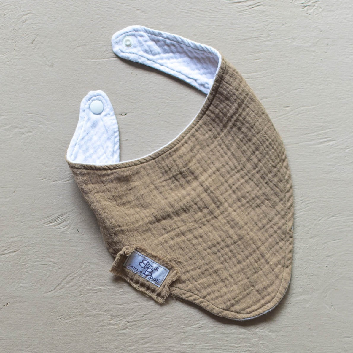 organic cotton dribble bib brown